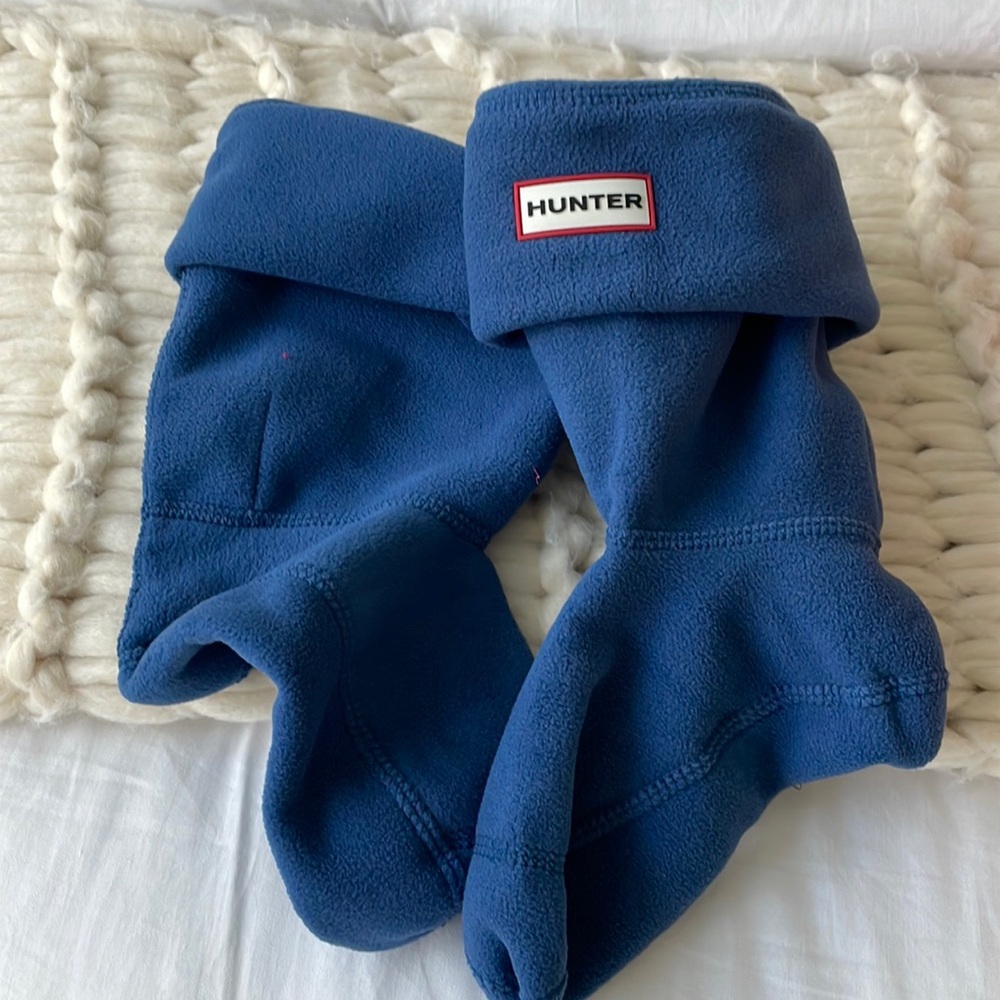 HUNTER - mid size blue socks size medium